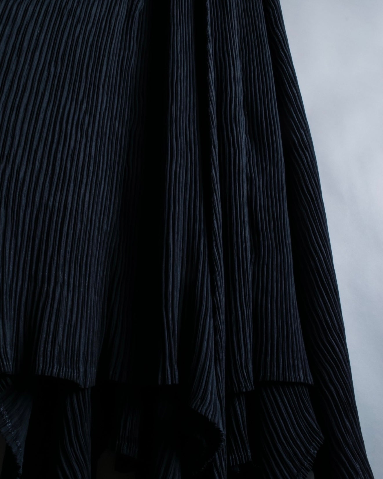 "Issey Miyake" Beautiful disjointed pleated skirt