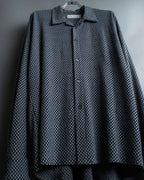 Vintage three-dimensional processed monotone polyester shirt