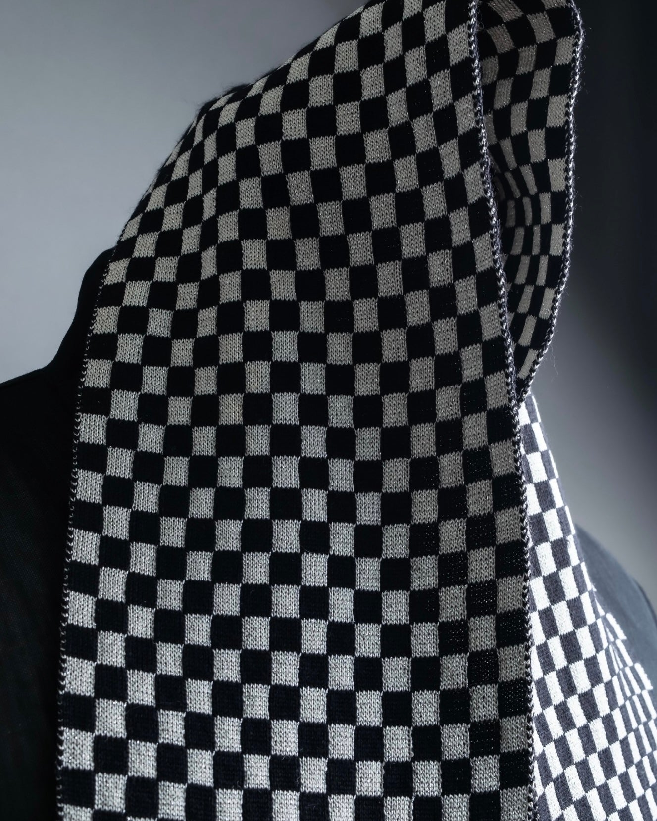 "D&G" checkered pattern glitter stole