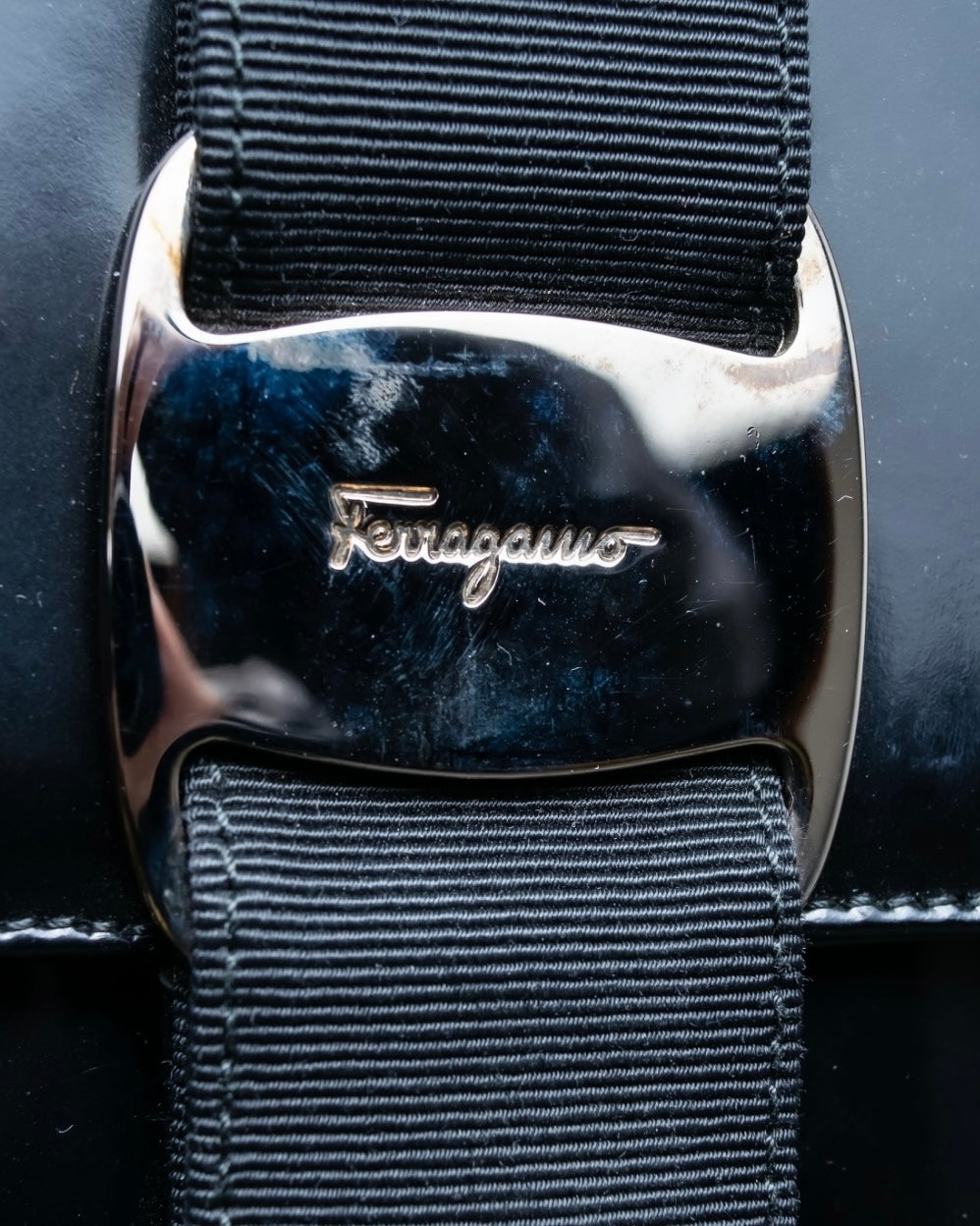 "Salvatore Ferragamo" enamel shoulder bag