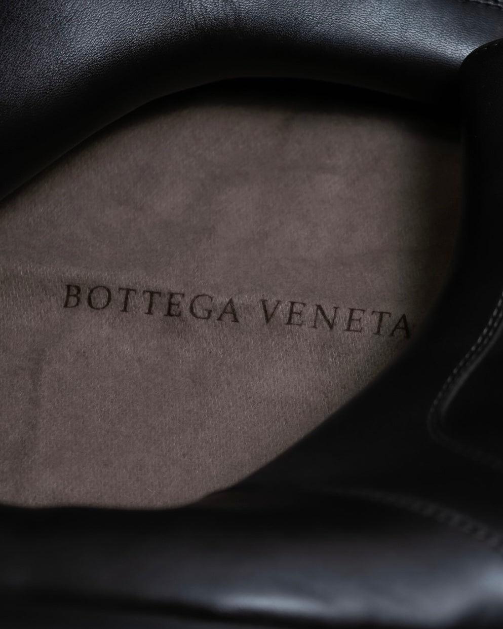 “BOTTEGA VENETA” round toe intrecciato leather boots
