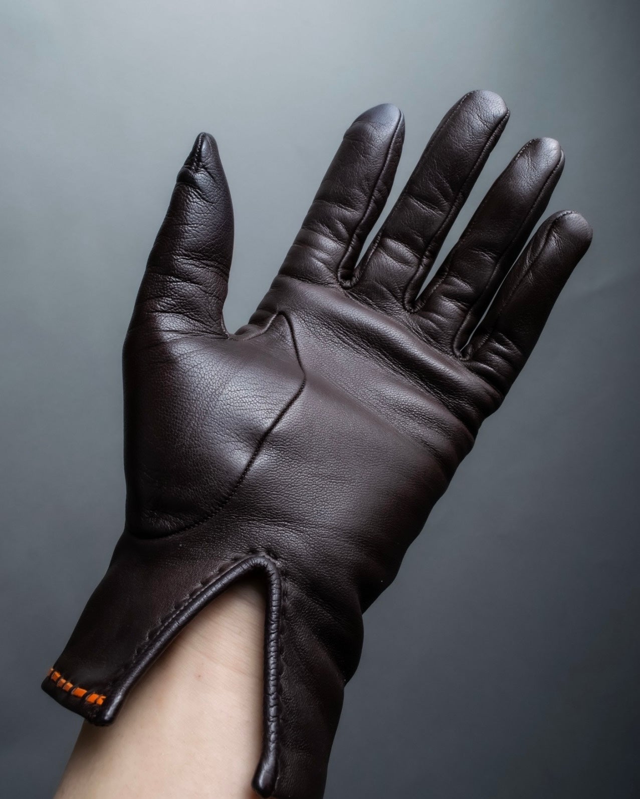 "Hermes" stitch design dark brown leather gloves