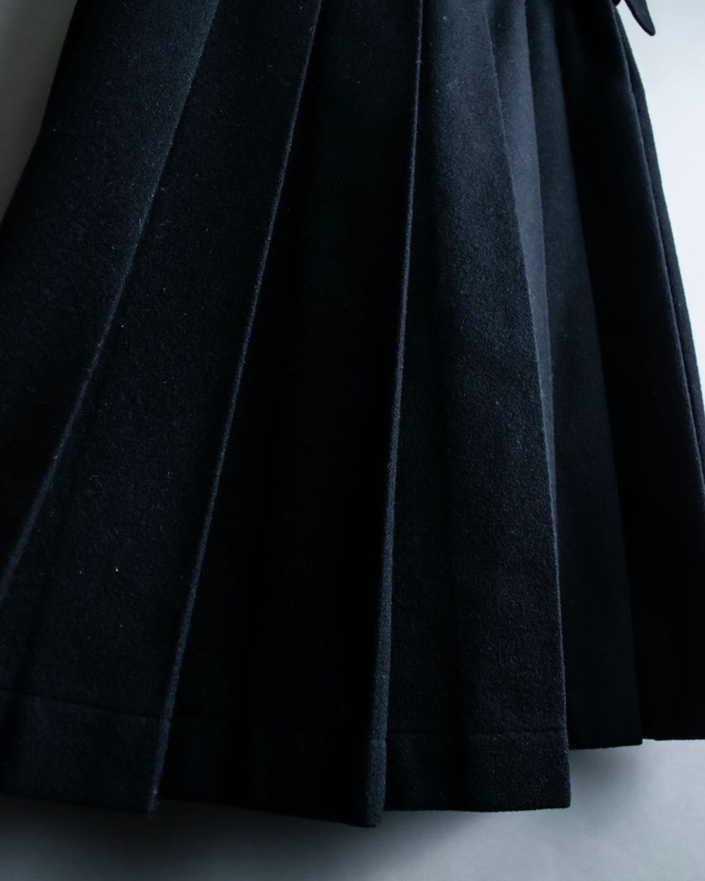 "Tricot Comme des Garçons" wool pleated wrap skirt