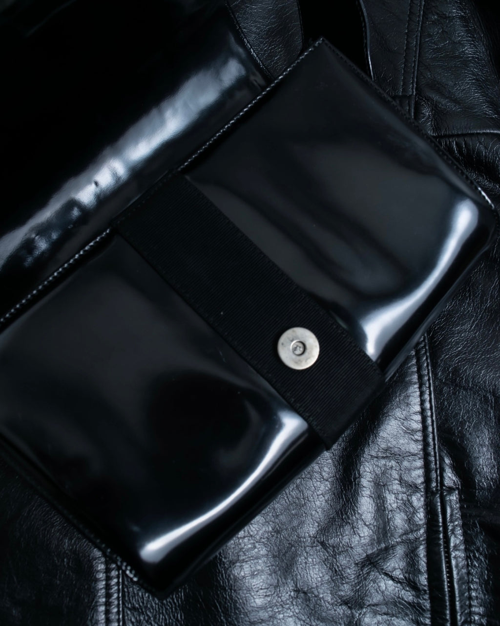 "Salvatore Ferragamo" enamel shoulder bag