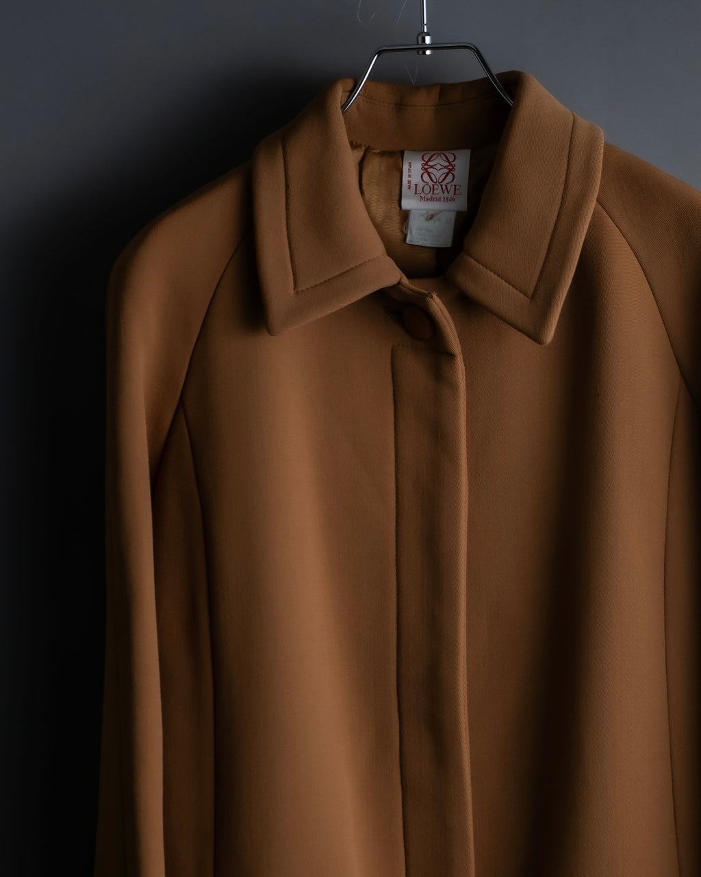 “LOEWE” beautiful cut raglan sleeve Lana wool 100% coat