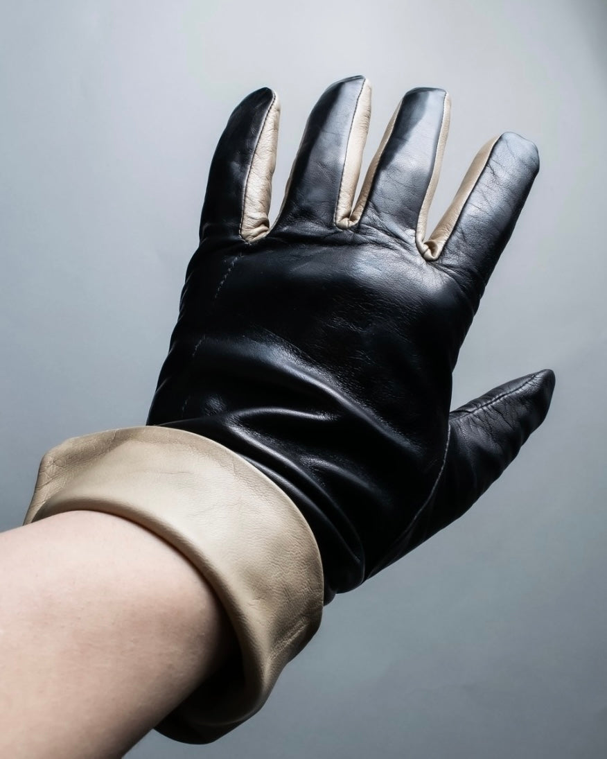 "Calvin Klein" Dead stock black &amp; off-white leather gloves