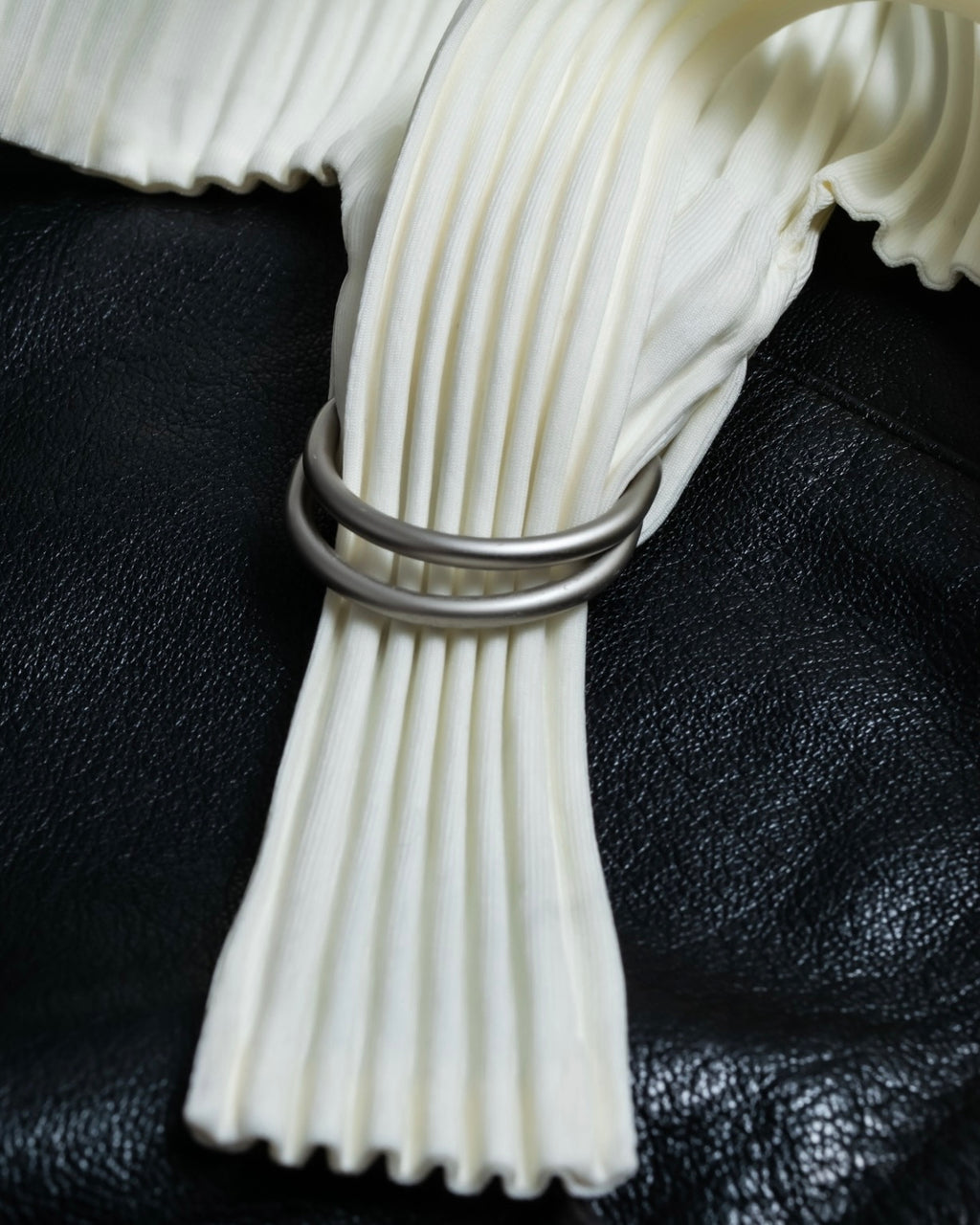 ＂Issey Miyake"pleated body bag