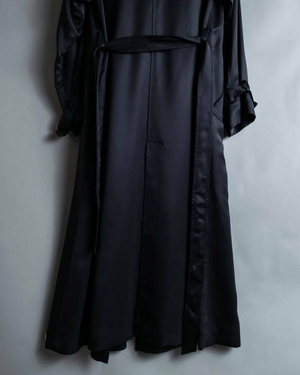 HIROKO KOSHINO PREMIER 100% silk coat