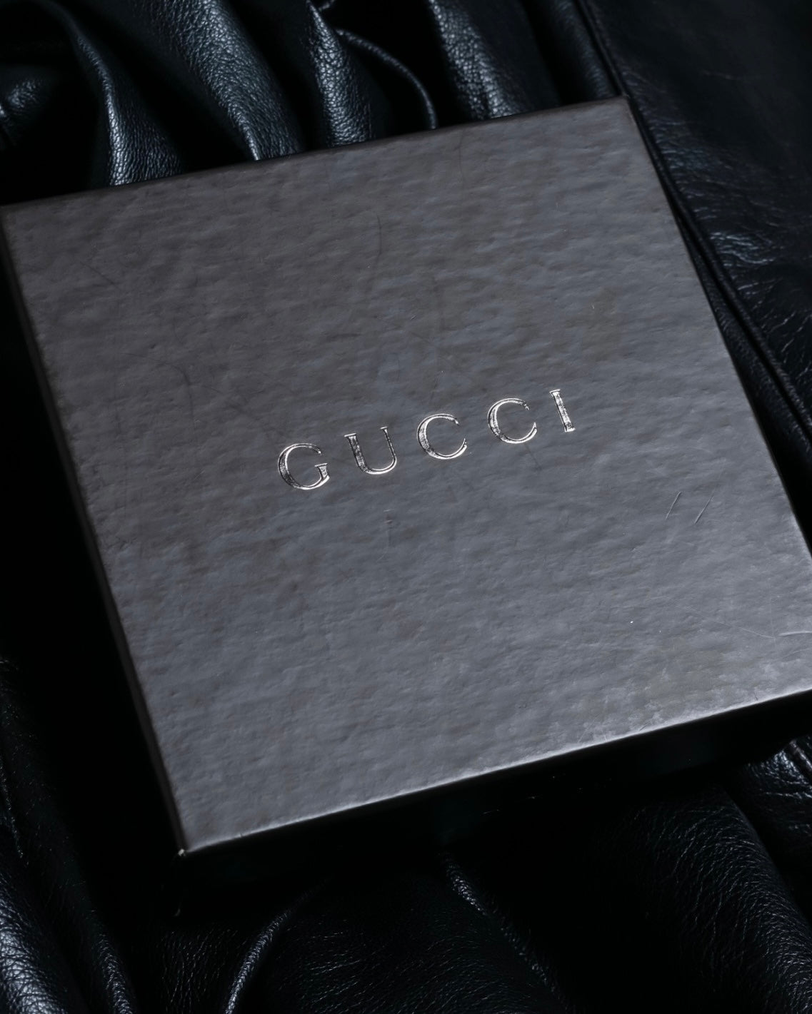 "GUCCI" keyhole leather wallet