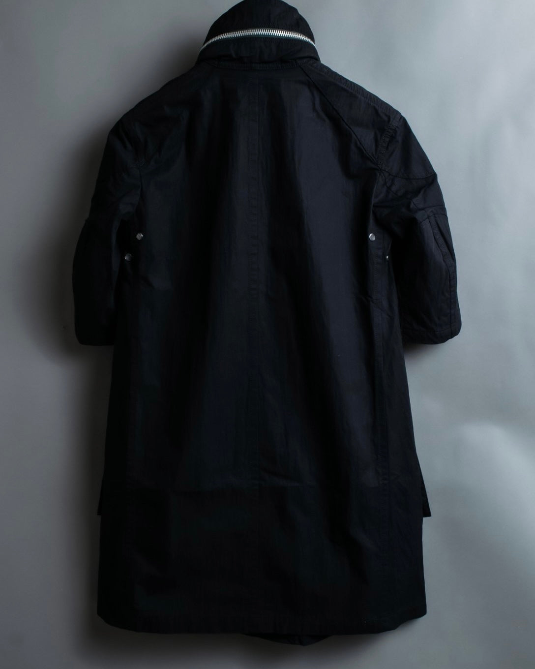 "Y's" Gimmick tech food vest