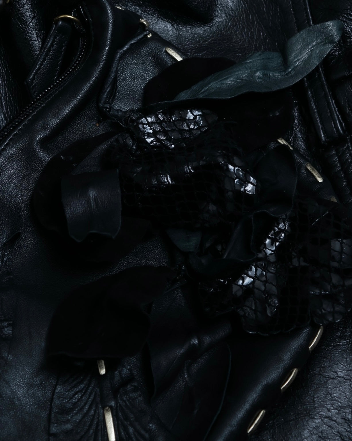 "VALENTINO GARAVANI" Flower accent chain leather bag