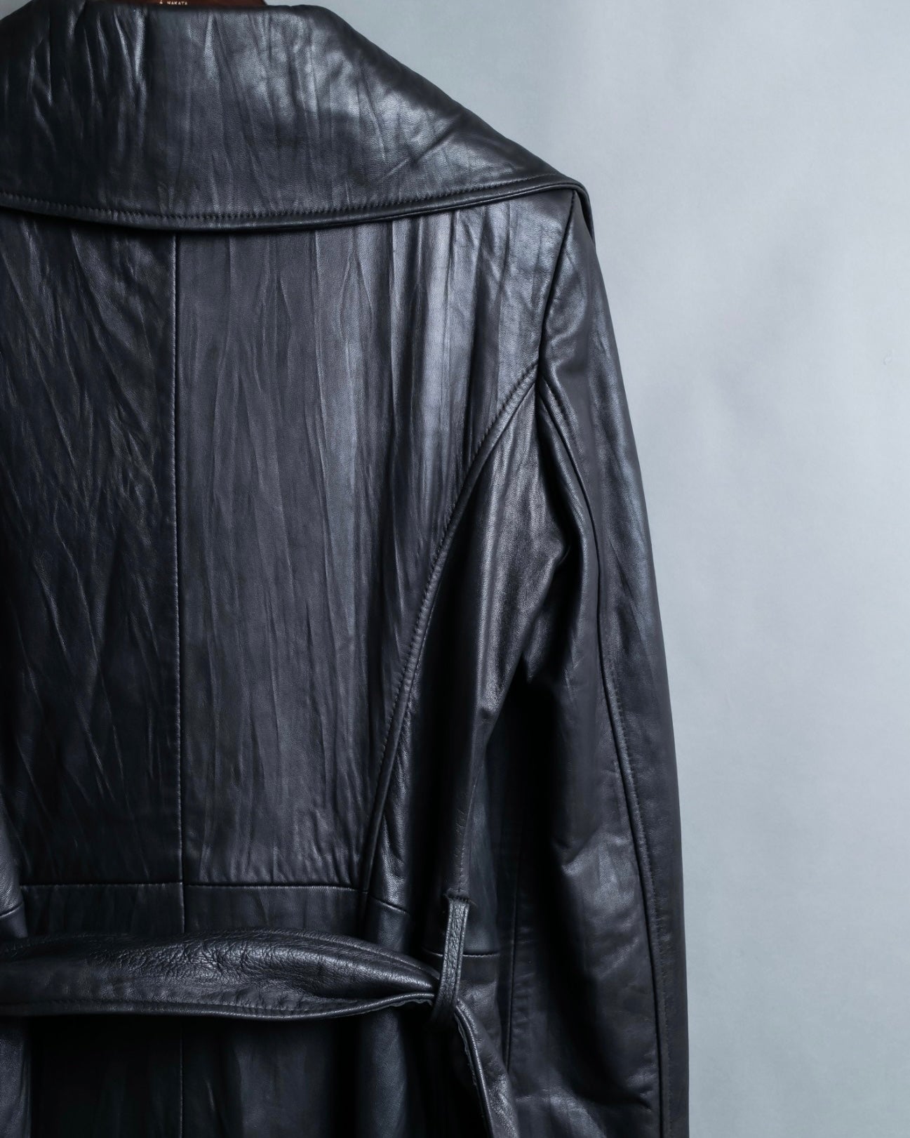 "PEAU D' ANÉ" wide lapel leather coat