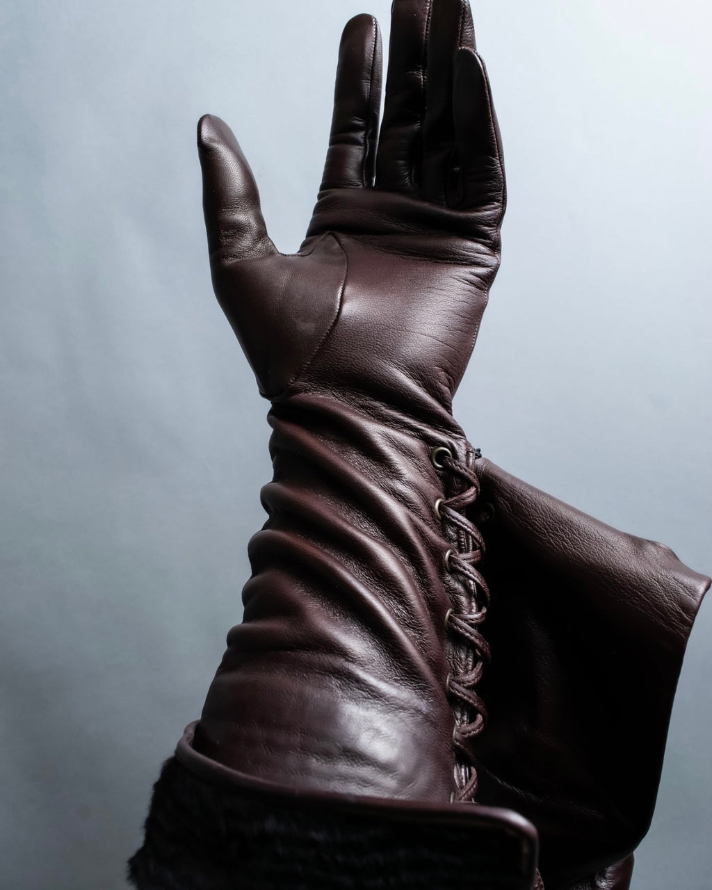 "PIUMELLI" Dead stock lace up long leather gloves