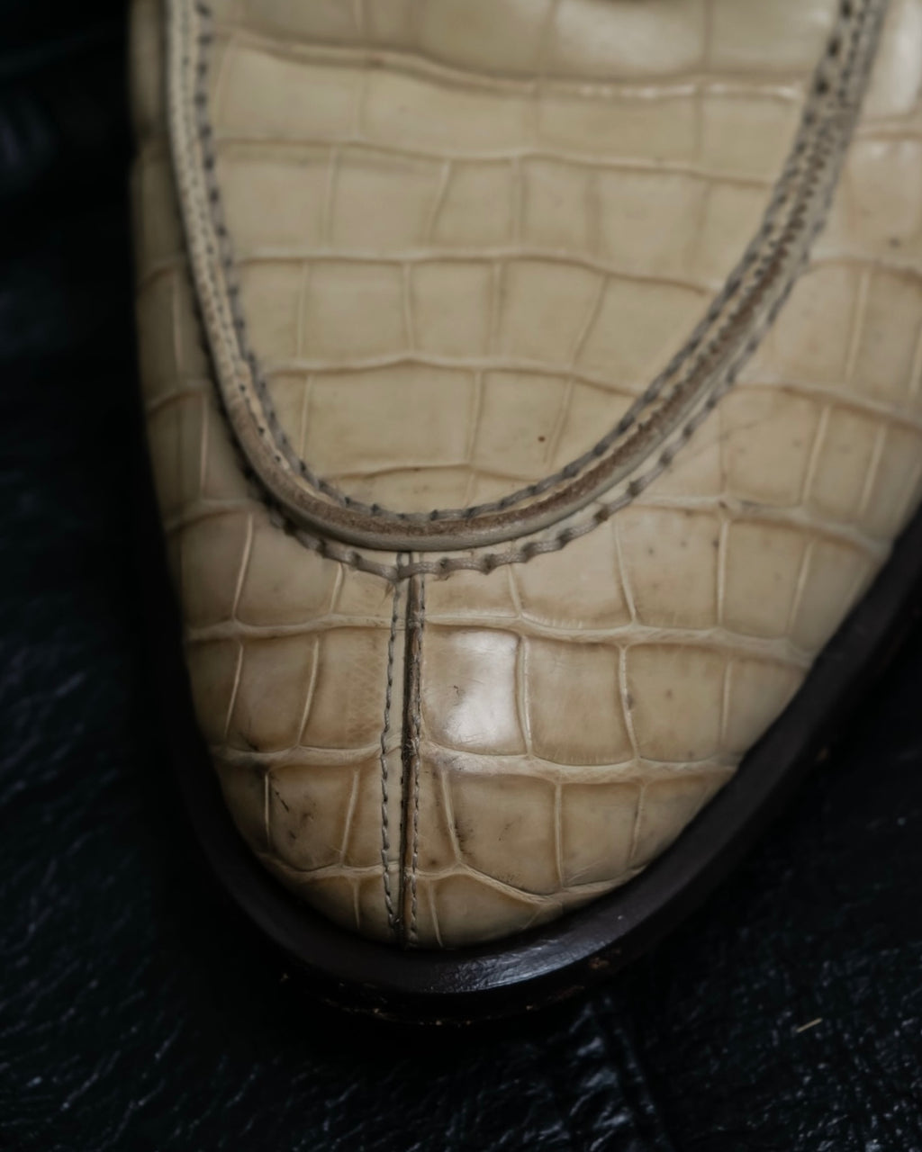 "GIORGIO ARMANI"Off-white crocodile leather loafers
