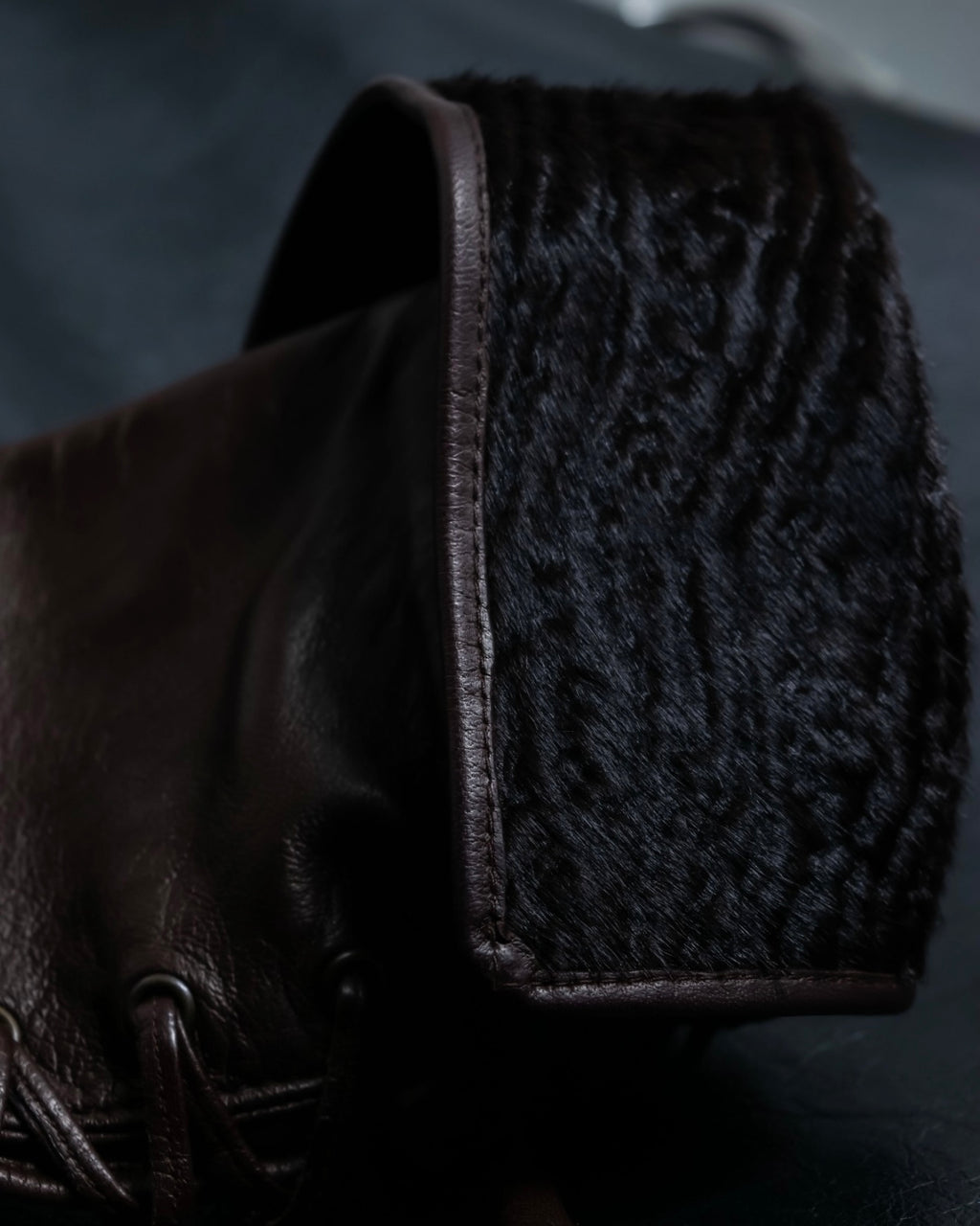 "PIUMELLI" Dead stock lace up long leather gloves