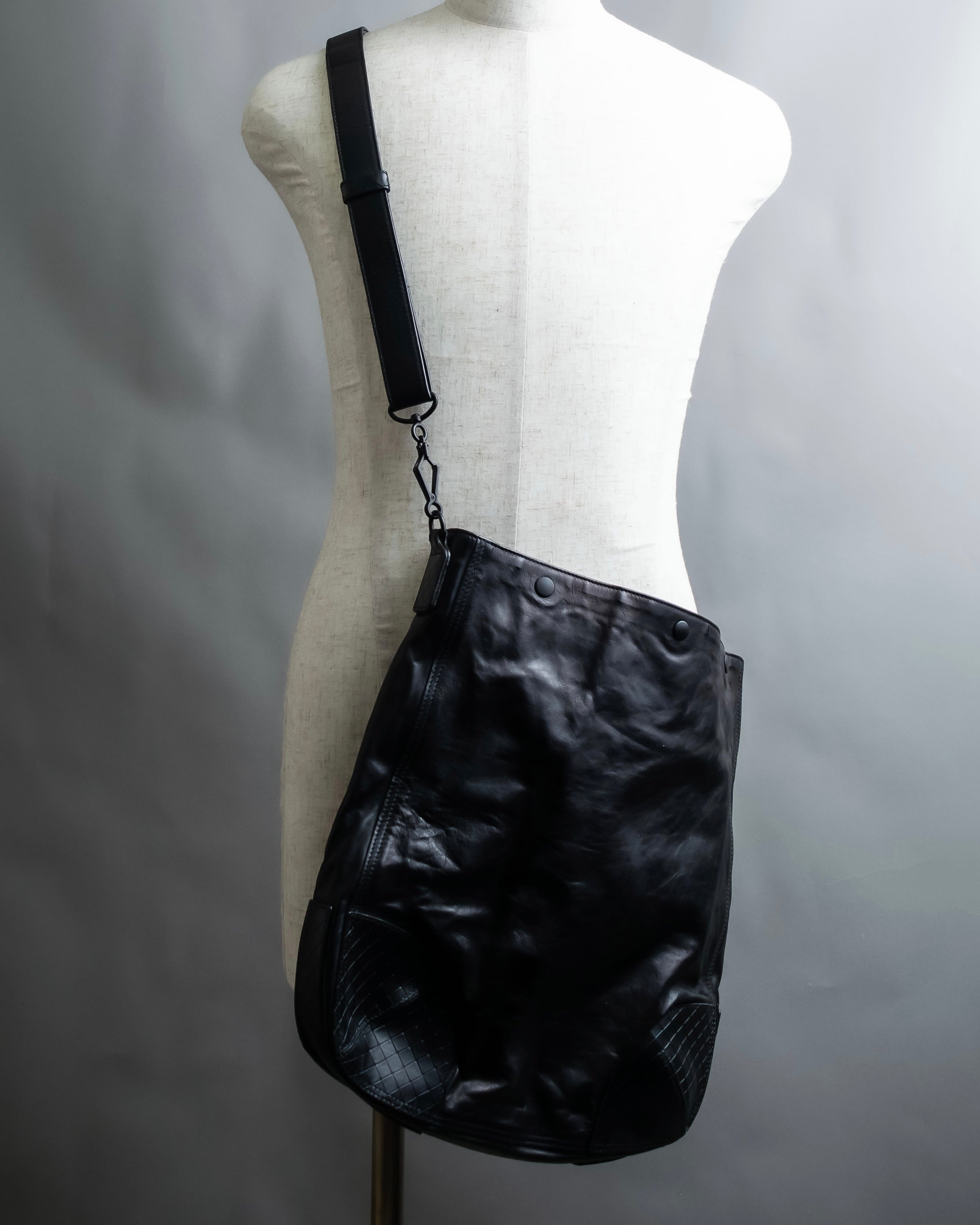 "BOTTEGA VENETA" Intreccio Mirage calf leather shoulder bag