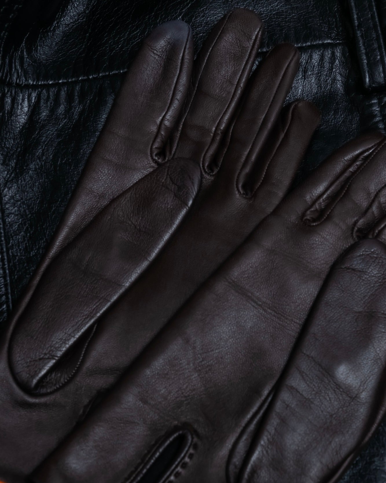 "Hermes" stitch design dark brown leather gloves