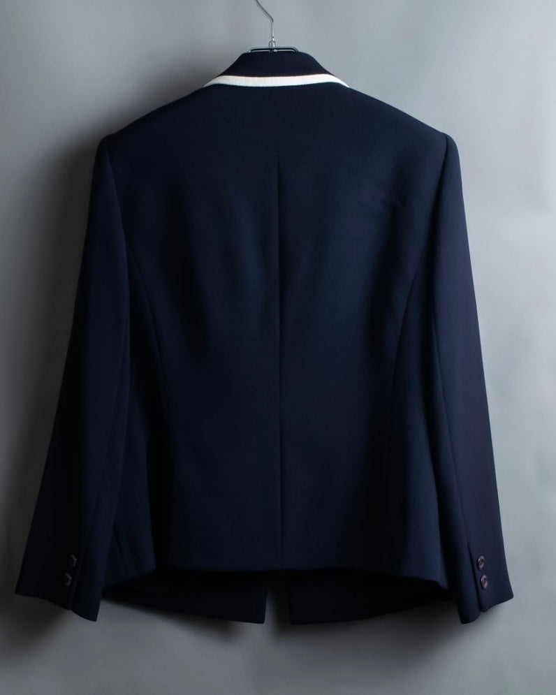 “Burberrys” open collar piping designed jacket