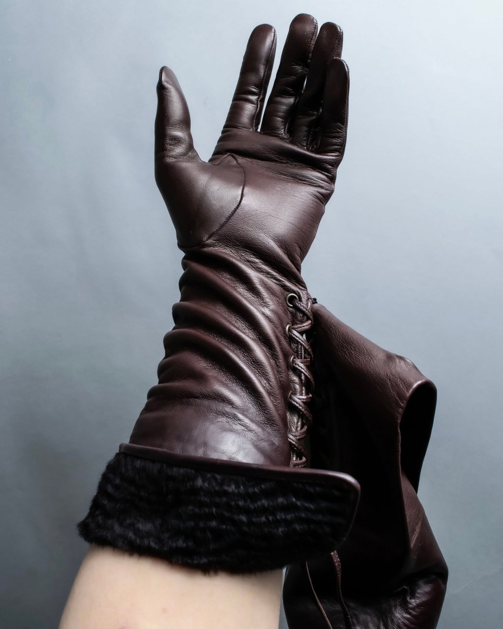 "PIUMELLI" Dead stock lace up long leather gloves