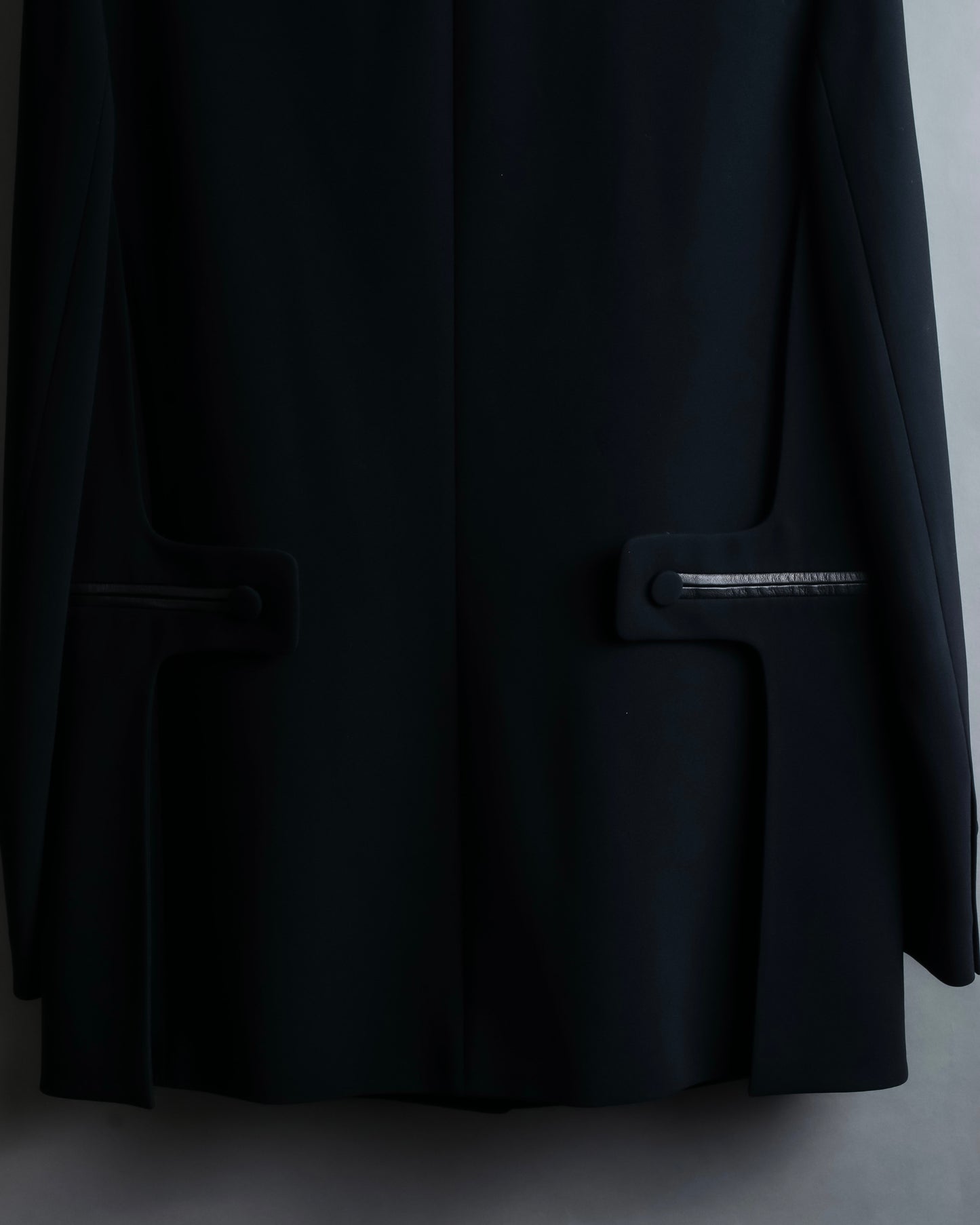 "Alexander wang"Leather piping tailored jacket with back fastening design