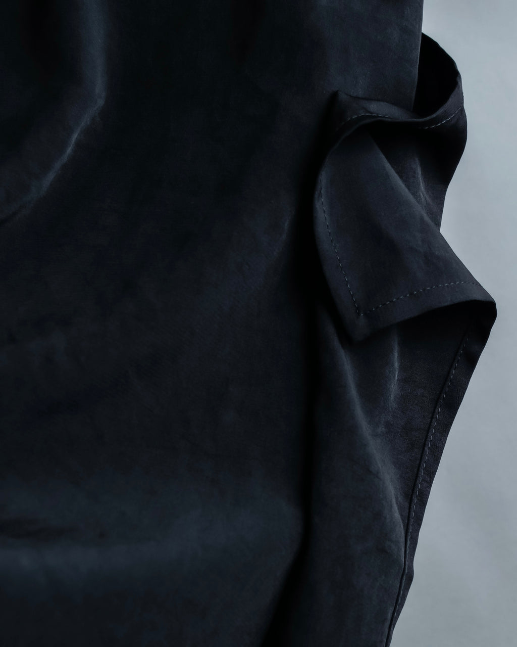 "Y's" asymmetry designed code skirt