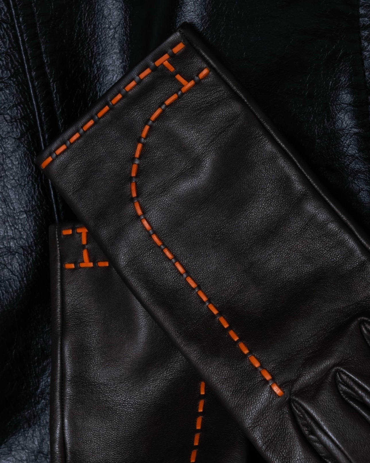 "Hermes" stitch design dark brown leather gloves