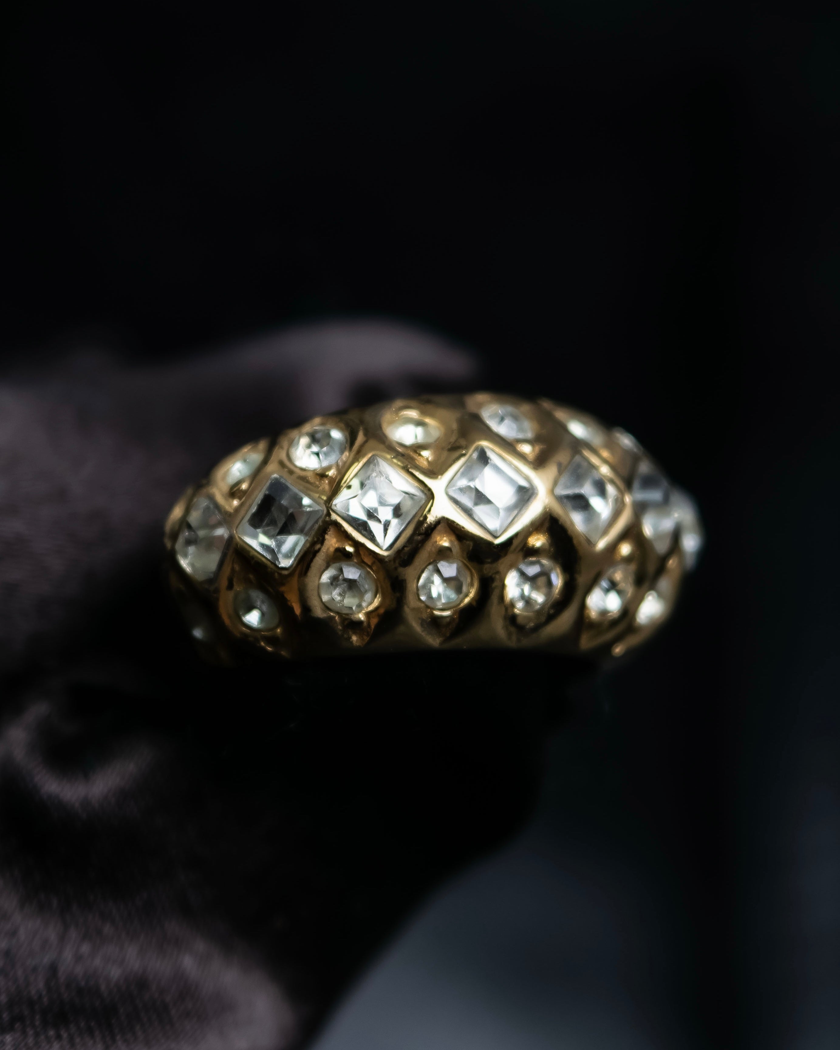 “Dior” mesh designed gold ring with crystal