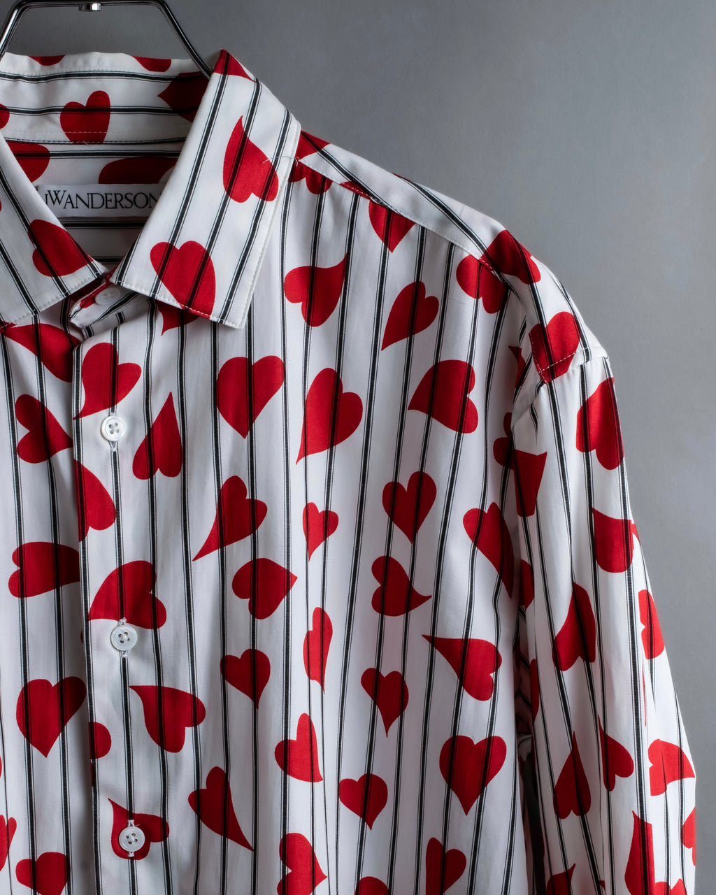 “JW Anderson” heart pattern designed striped shirt