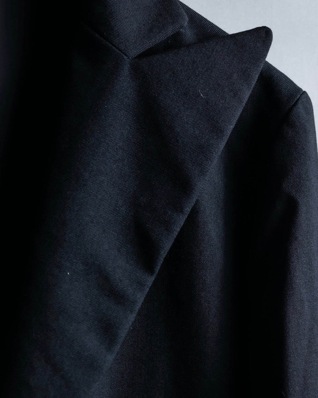 "Yohji Yamamoto +NOIR" Single high slit beautiful tailored jacket