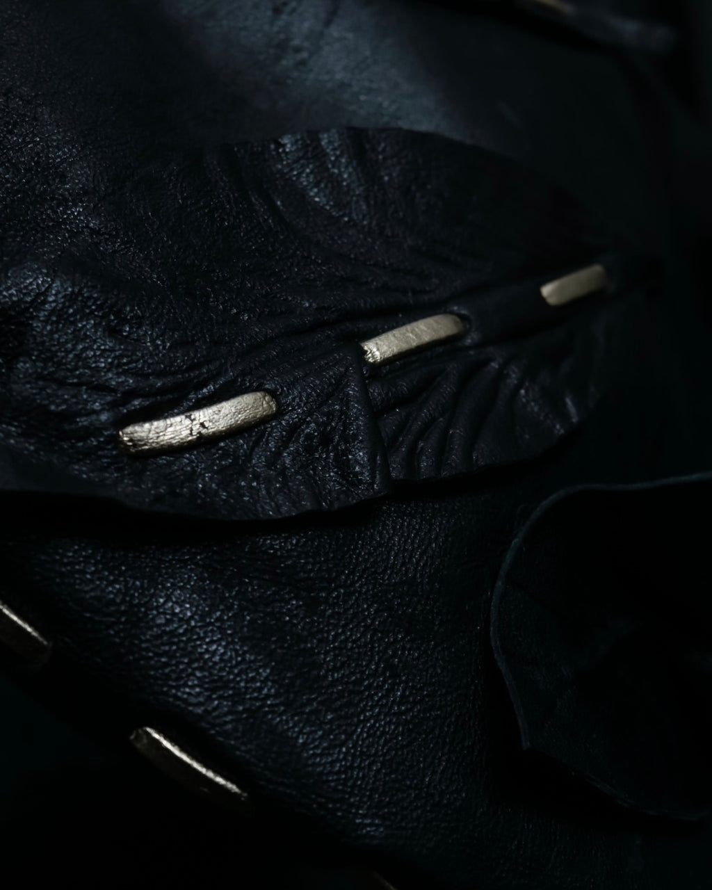 "VALENTINO GARAVANI" Flower accent chain leather bag