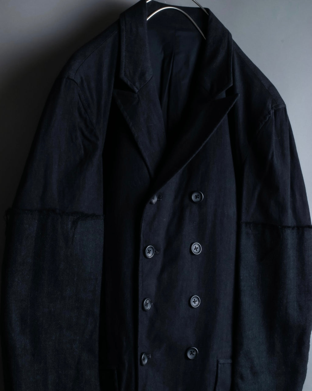 "THE Tea Ash" Arm material cut coat