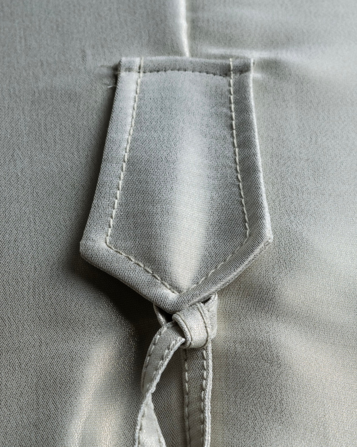 "Maurizio Pecoraro" gather sleeves glossy silver spring coat