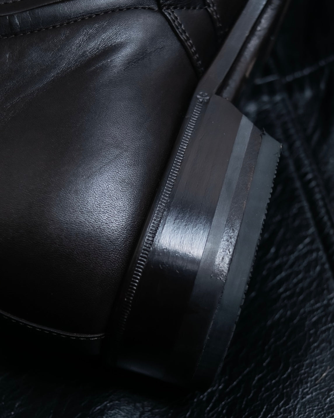 “BOTTEGA VENETA” round toe intrecciato leather boots