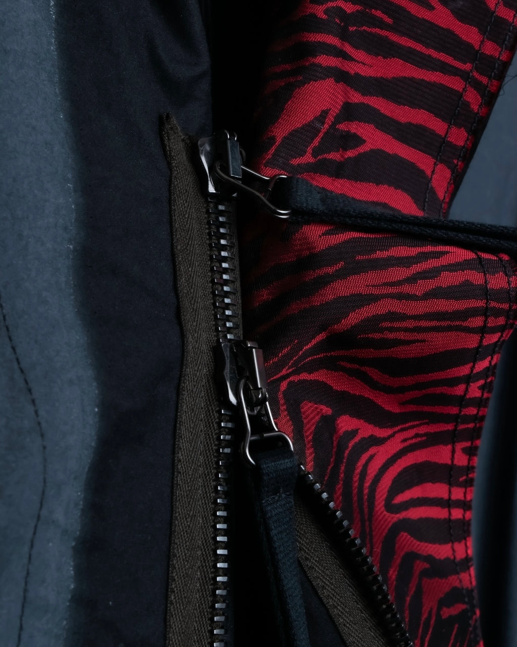 "LANVIN paris" mint condition silk blend double zip spring coat