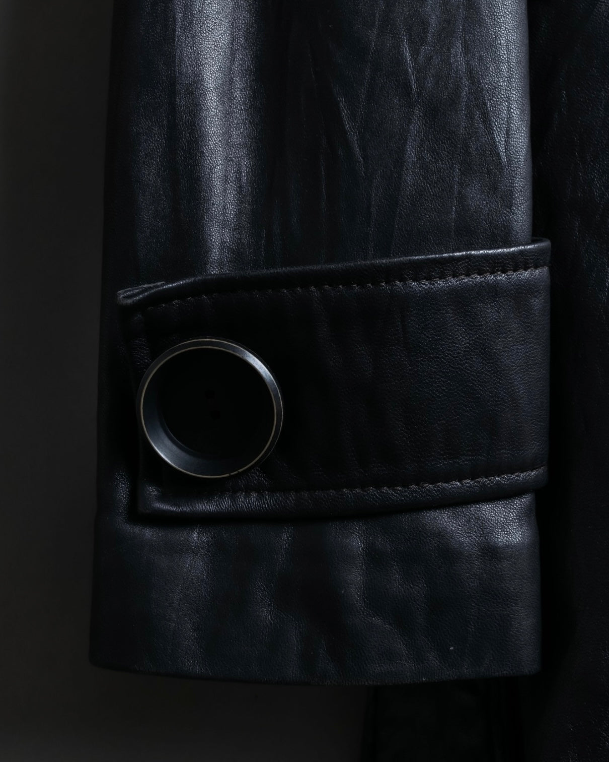 "PEAU D' ANÉ" wide lapel leather coat