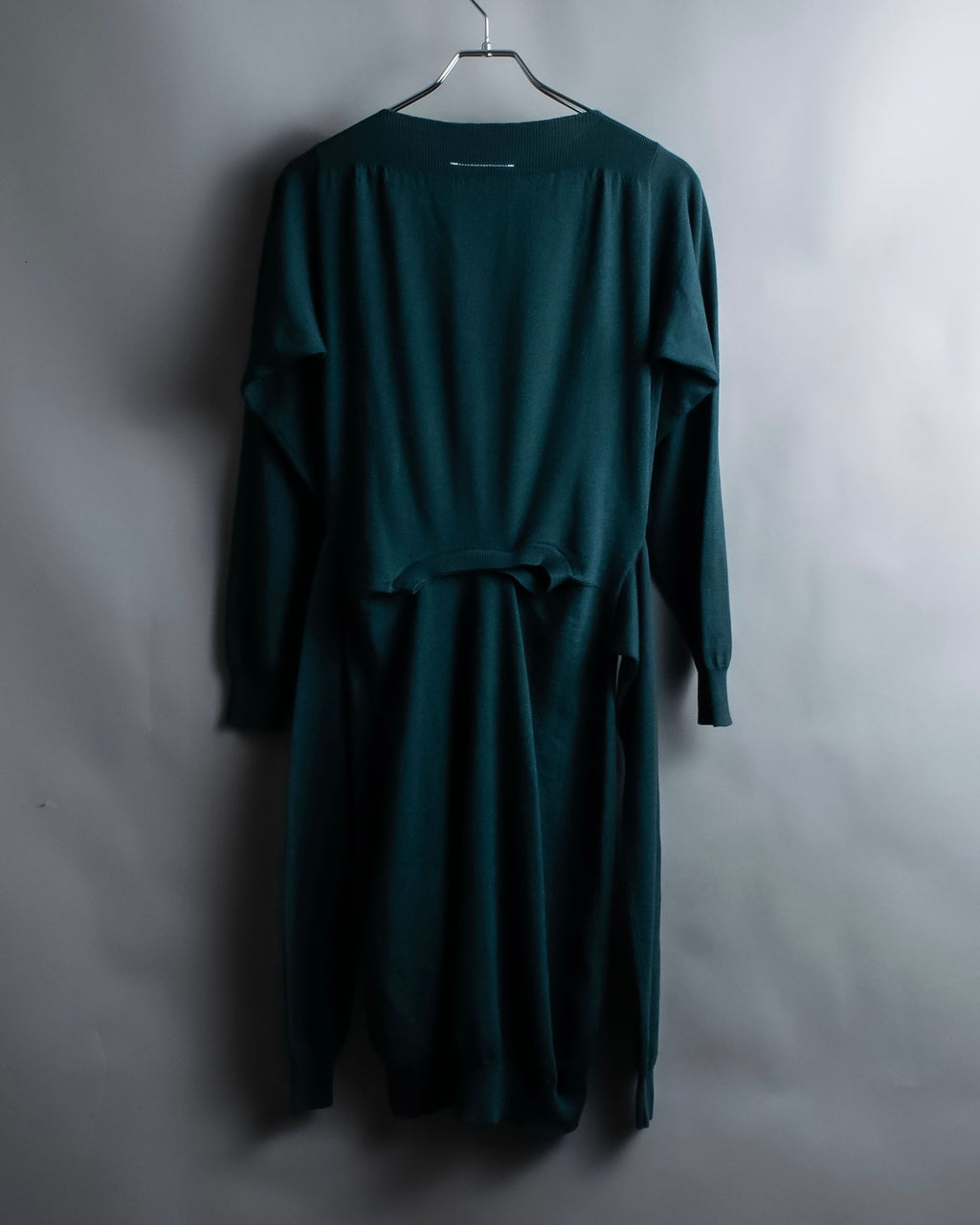 “MM6” docking designed four sleeves long knit