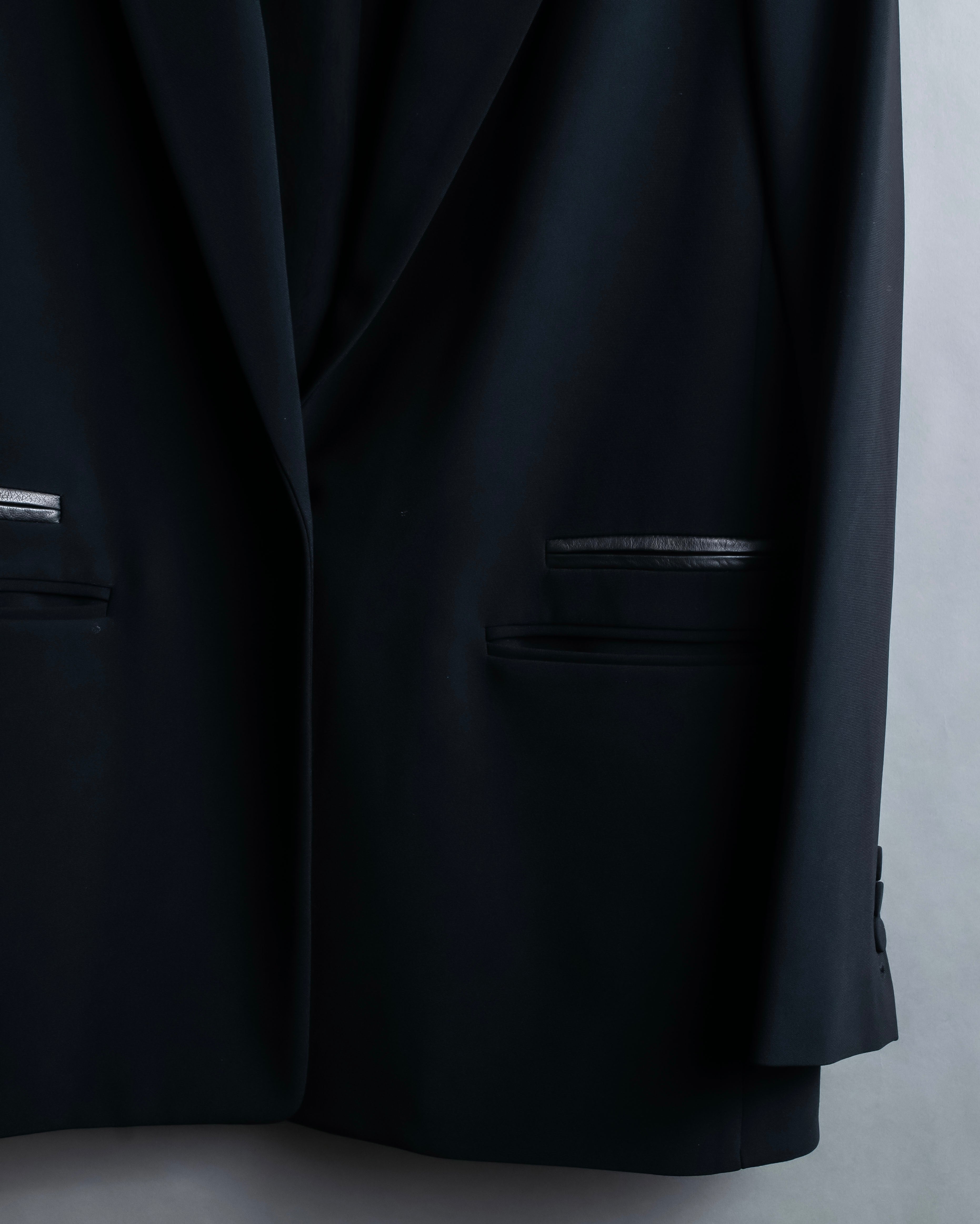 "Alexander wang"Leather piping tailored jacket with back fastening design