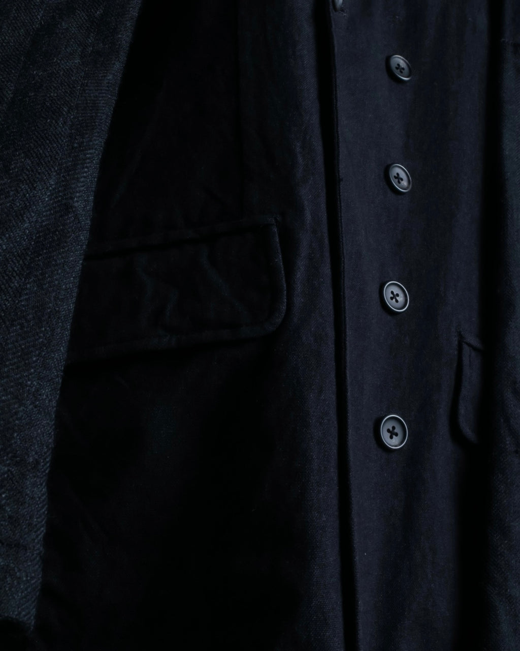 "THE Tea Ash" Arm material cut coat