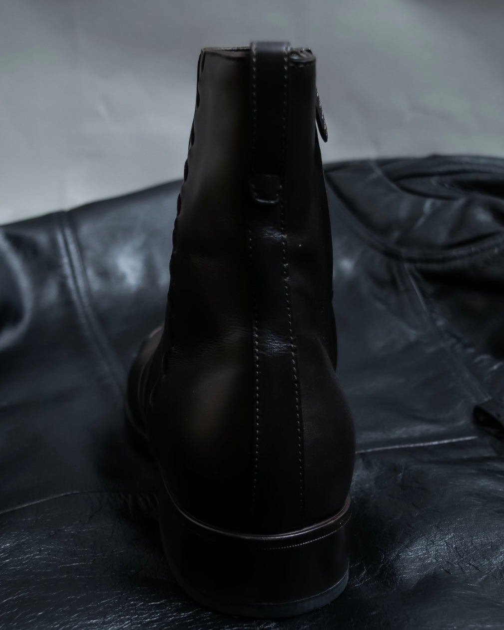 “BOTTEGA VENETA” round toe intrecciato leather boots
