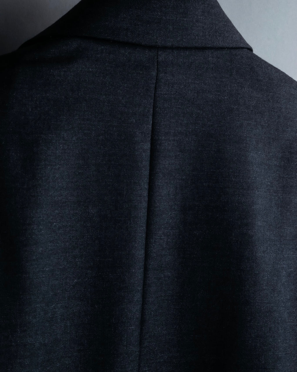 "GIANNI VERSACE" Arm line design peak lapel setup