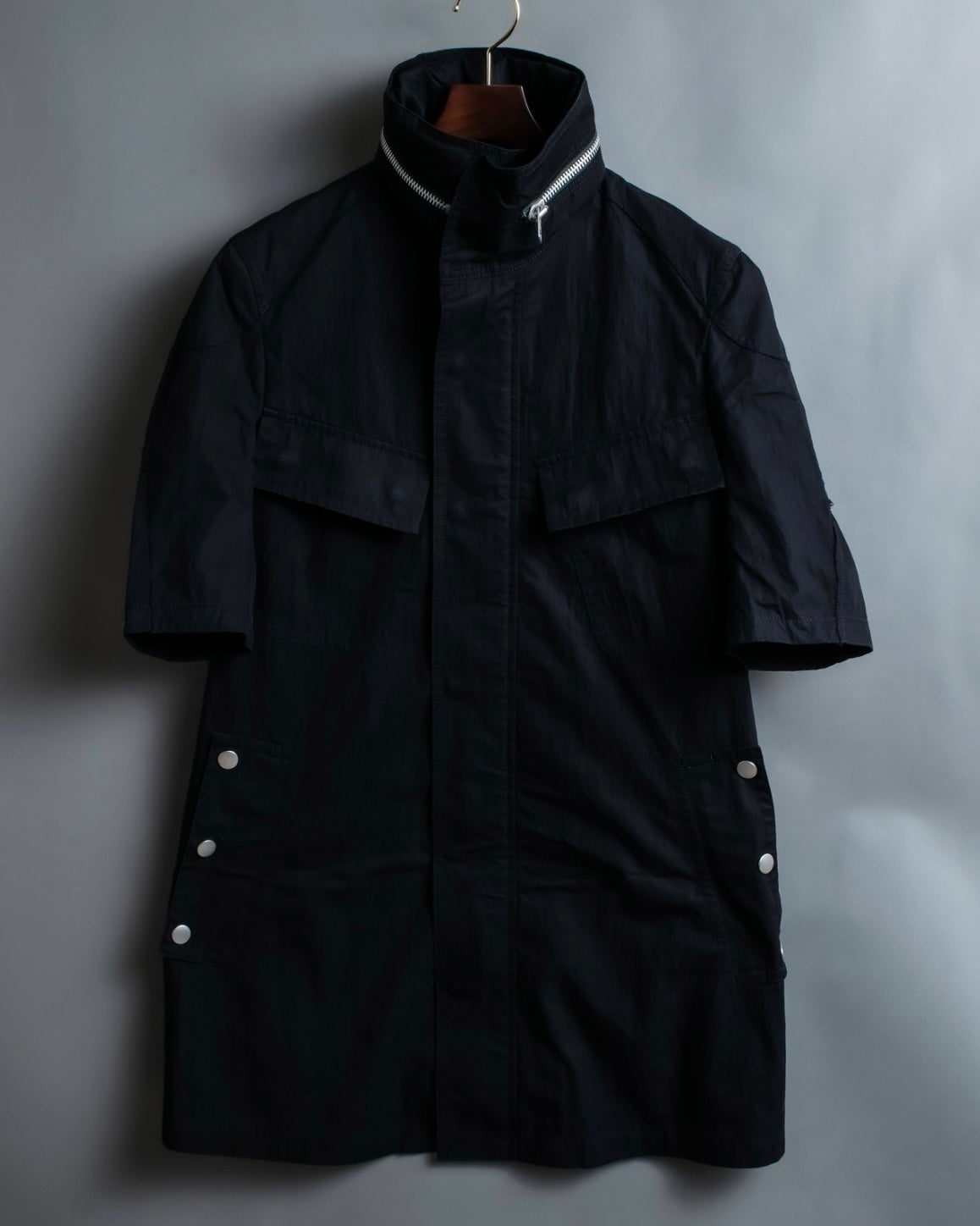 "Y's" Gimmick tech food vest