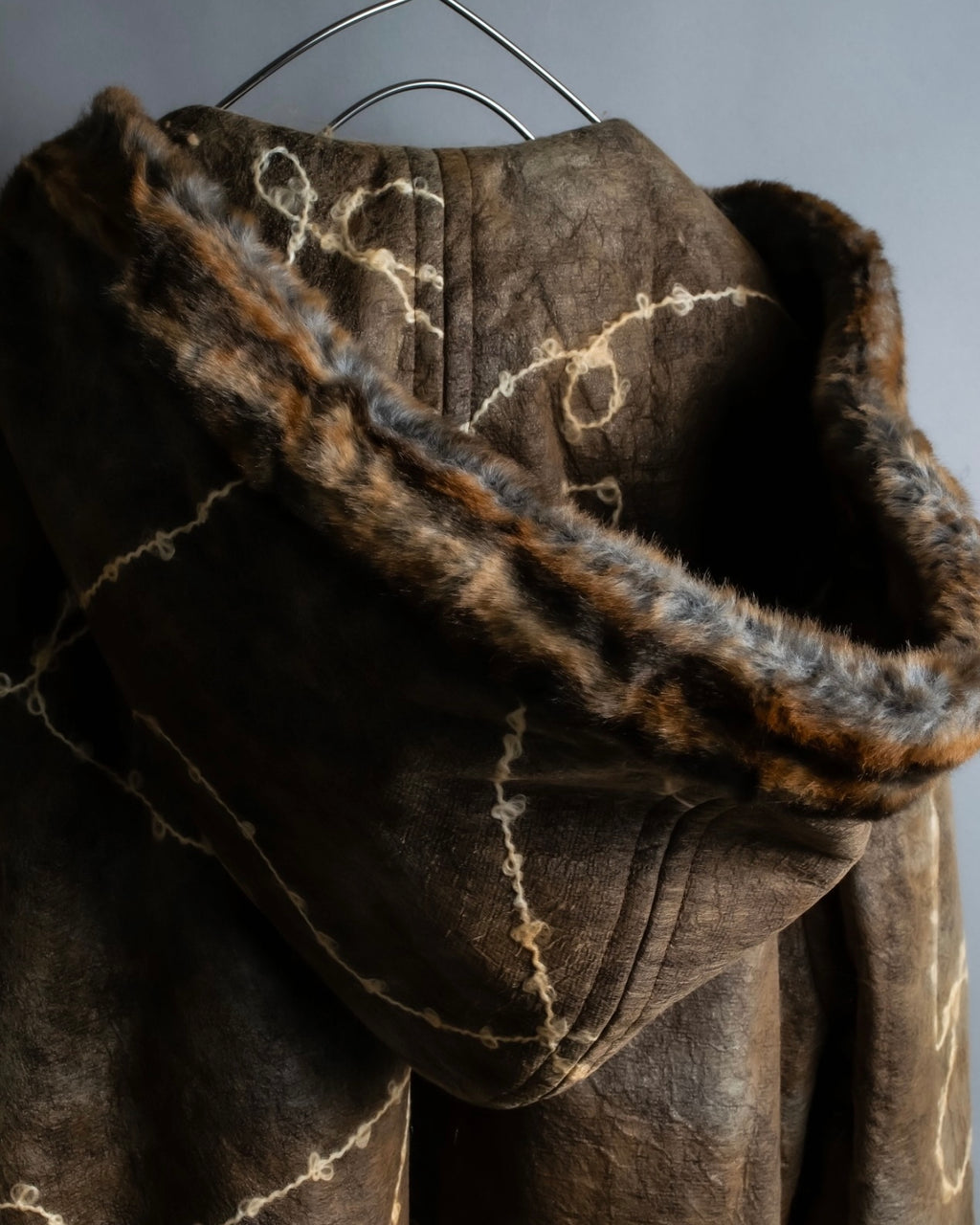 "NIEDIECK" Yarn sewn fur special hoodie jacket