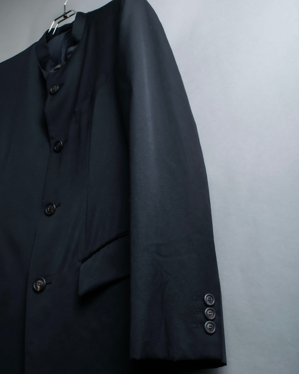 "ISSEY MIYAKE MEN" Stand collar design spring setup