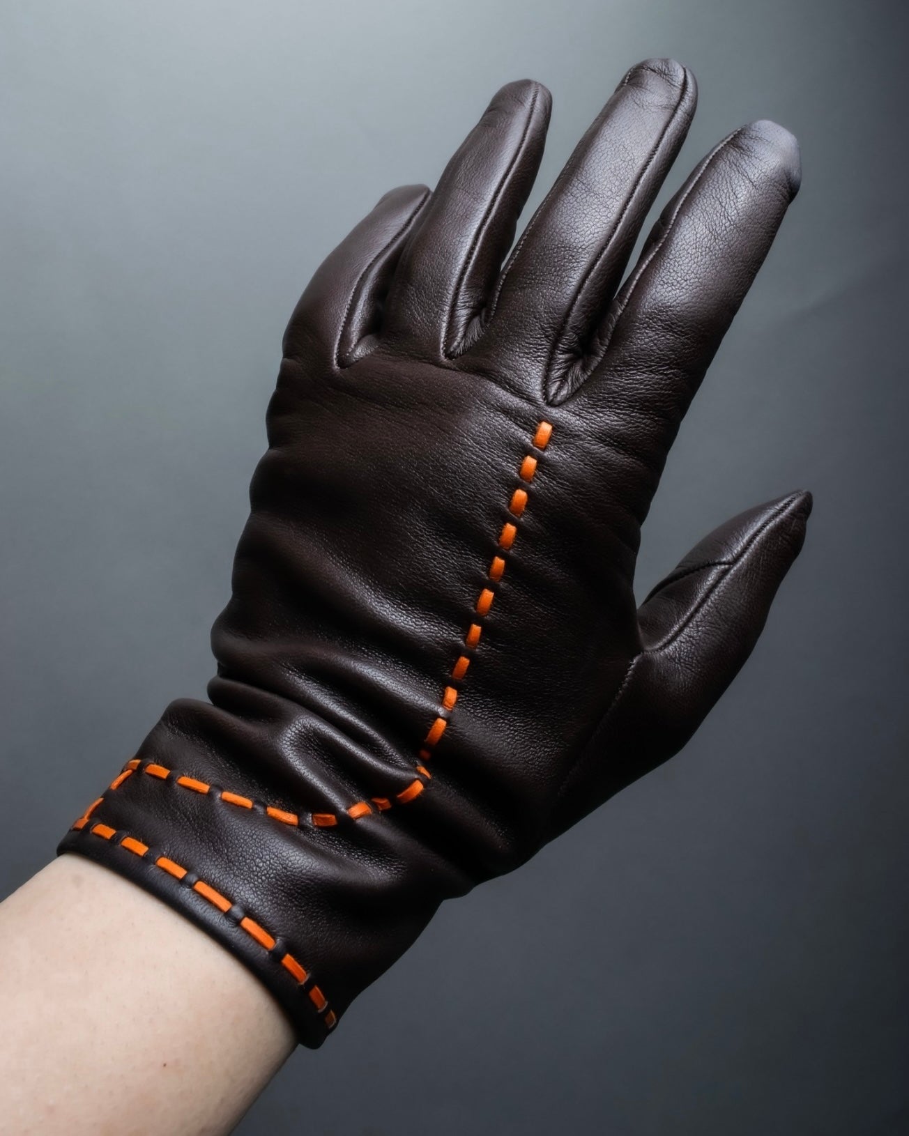 "Hermes" stitch design dark brown leather gloves