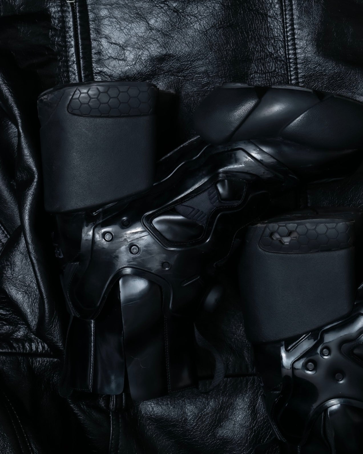 “Maison Margiela×Reebok” tabi instapump fury hi boots