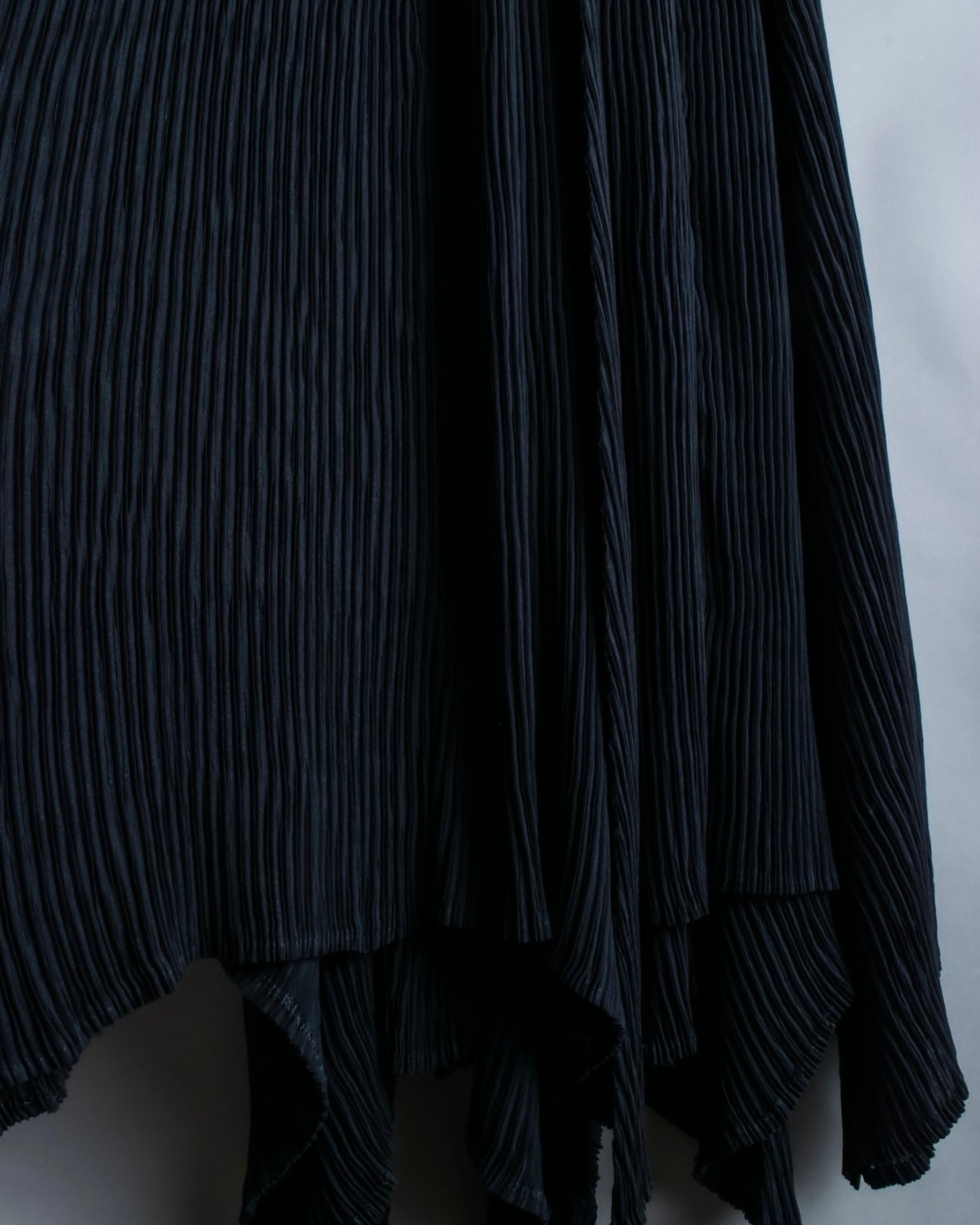 "Issey Miyake" Beautiful disjointed pleated skirt