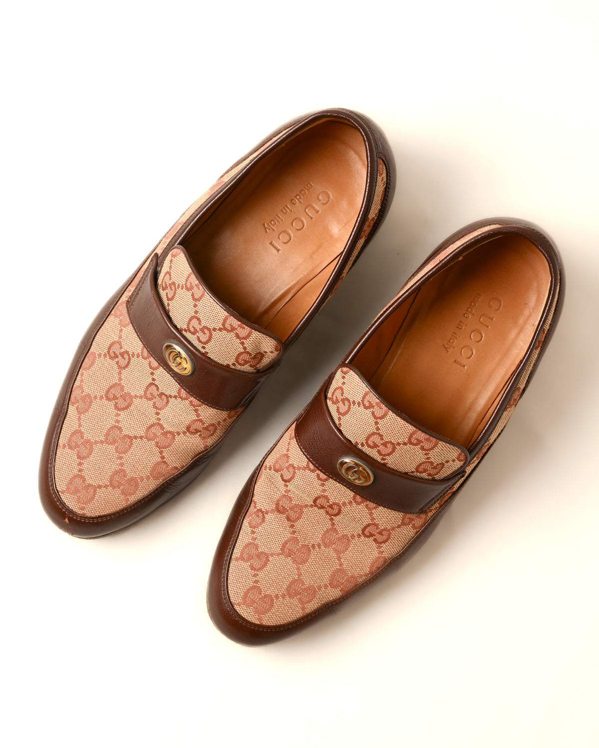 GUCCI (グッチ) - GGキャンバス ヒール ローファー - ブラウン 
