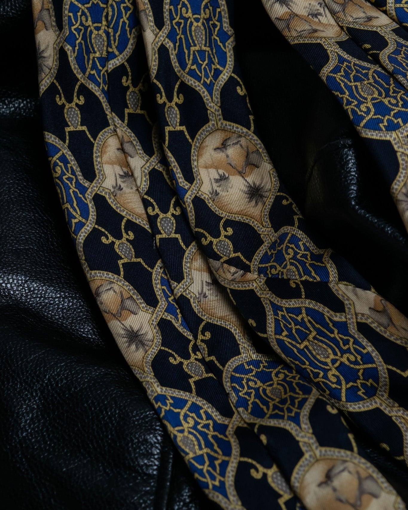 Christian Dior Oasis Silk Tie