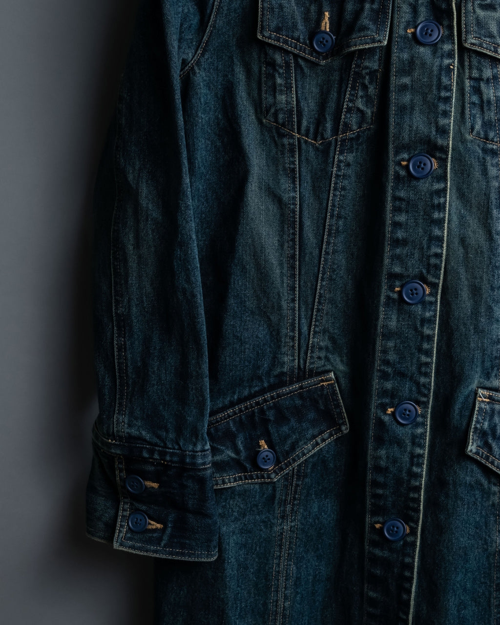 "OLD GAP" Beautifully Tailored Faded Denim Coat