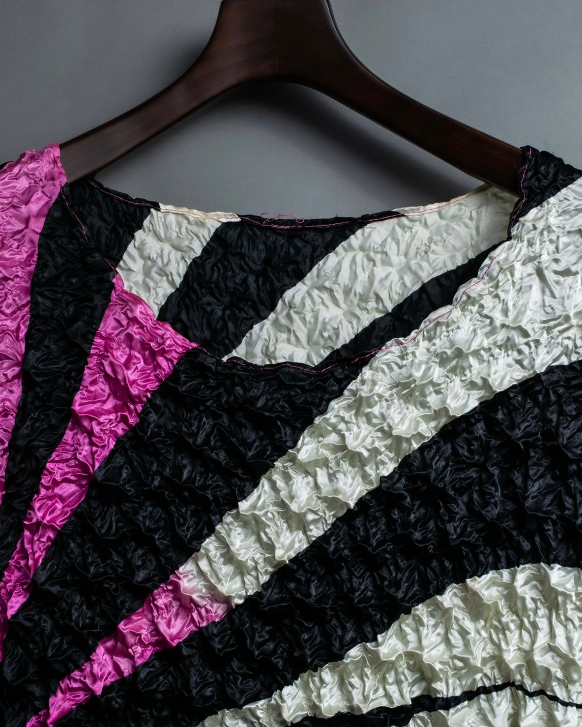 Three Color Undulating Popcorn Shirt